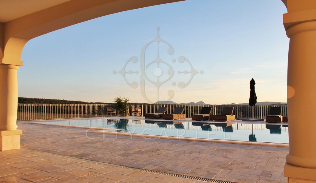 A fájl már létezik a célhelyen: import/kepek/vizjeles_3375714.jpg
For sale Villa, castle, mansion Monoszló  1615 m<sup>2</sup> 4900000 EUR