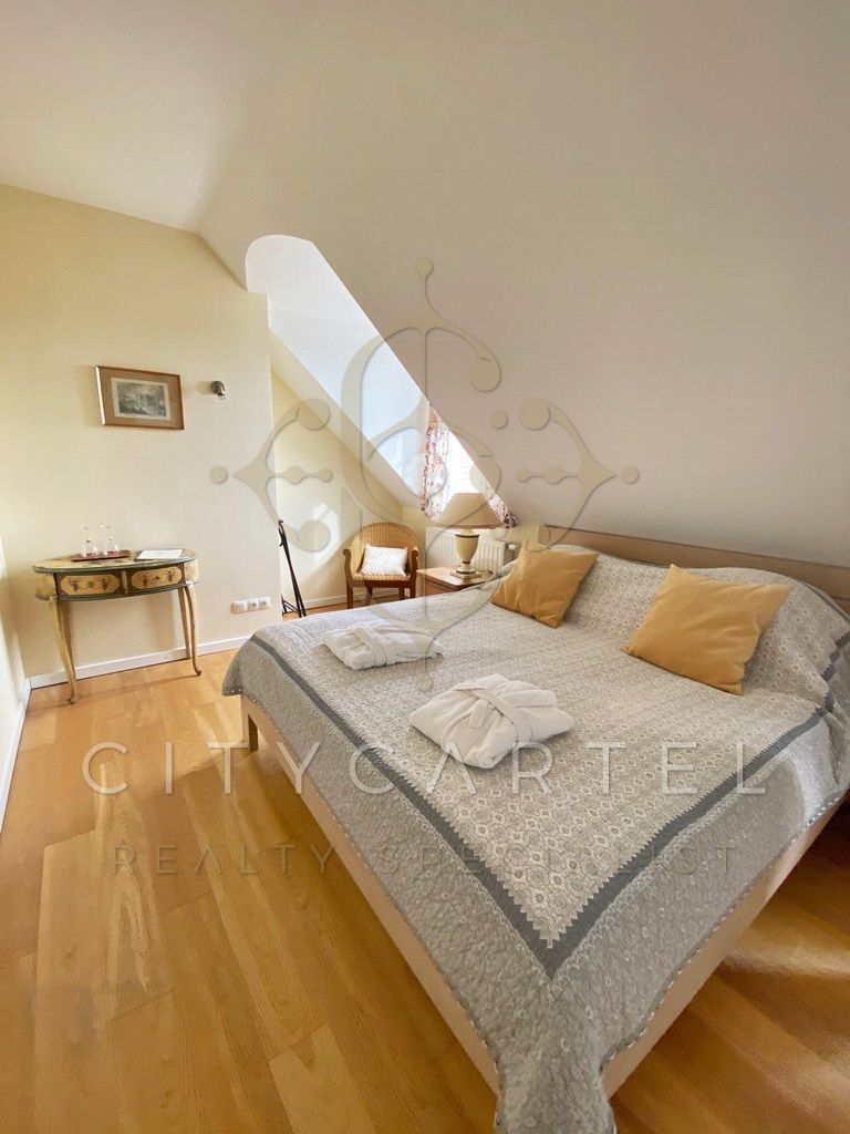 A fájl már létezik a célhelyen: import/kepek/vizjeles_3392138.jpg
For sale Villa, castle, mansion Monoszló  1615 m<sup>2</sup> 4900000 EUR