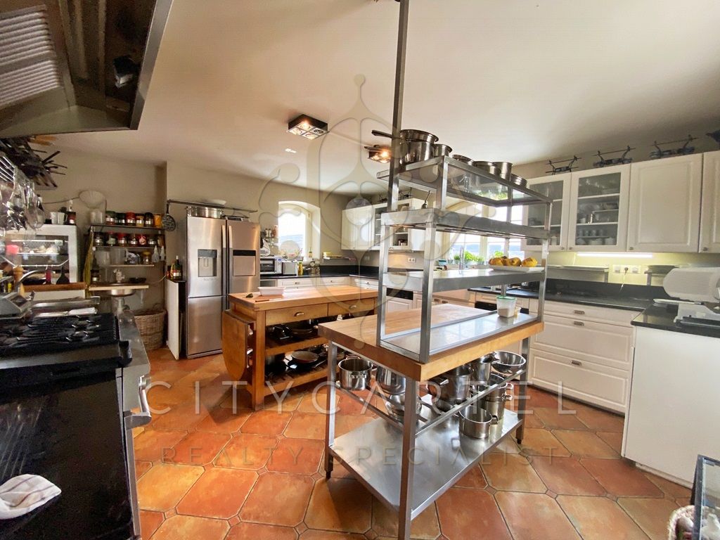 A fájl már létezik a célhelyen: import/kepek/vizjeles_3392142.jpg
For sale Villa, castle, mansion Monoszló  1615 m<sup>2</sup> 4900000 EUR