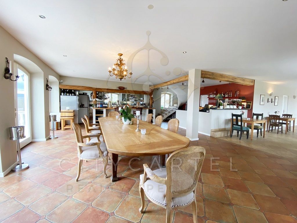 A fájl már létezik a célhelyen: import/kepek/vizjeles_3392150.jpg
For sale Villa, castle, mansion Monoszló  1615 m<sup>2</sup> 4900000 EUR