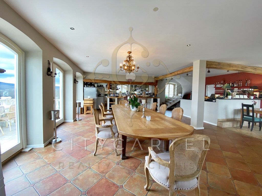 A fájl már létezik a célhelyen: import/kepek/vizjeles_3392172.jpg
For sale Villa, castle, mansion Monoszló  1615 m<sup>2</sup> 4900000 EUR