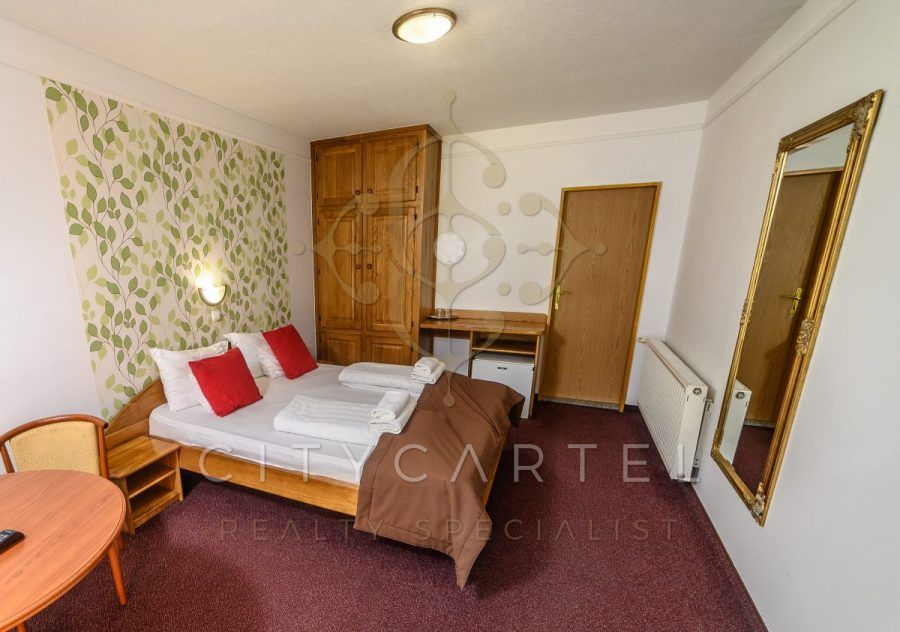 A fájl már létezik a célhelyen: import/kepek/vizjeles_3430665.jpg
For sale Hotel, guesthouse Cserszegtomaj  7714 m<sup>2</sup> 1850000 EUR