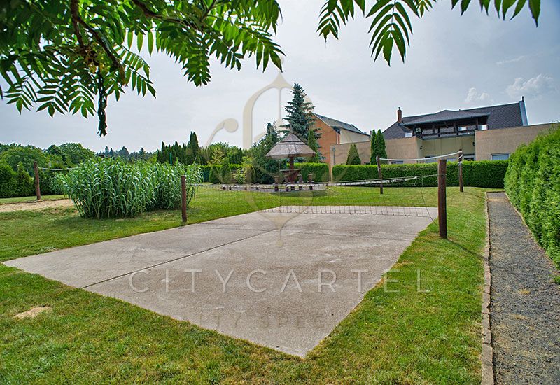 A fájl már létezik a célhelyen: import/kepek/vizjeles_3430672.jpg
For sale Hotel, guesthouse Cserszegtomaj  7714 m<sup>2</sup> 1850000 EUR