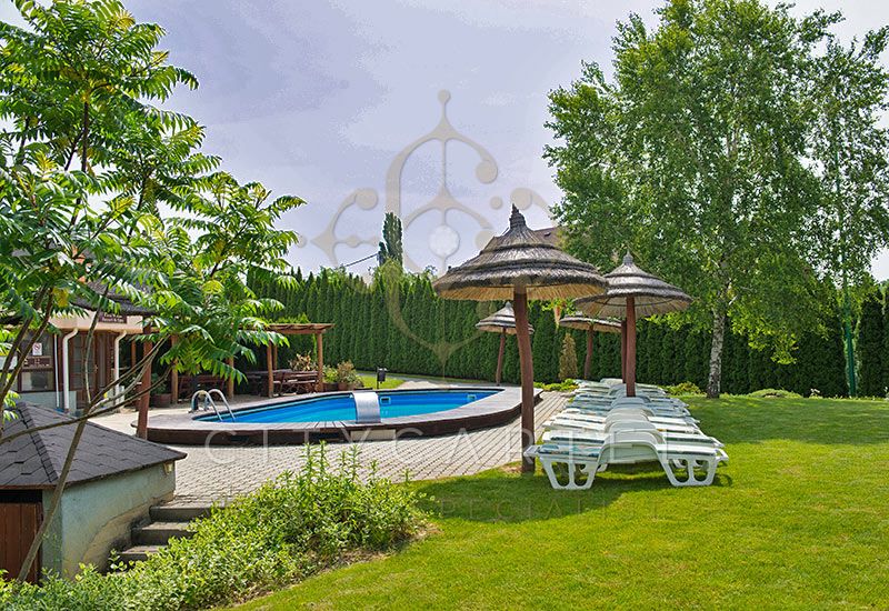 A fájl már létezik a célhelyen: import/kepek/vizjeles_3430673.jpg
For sale Hotel, guesthouse Cserszegtomaj  7714 m<sup>2</sup> 1850000 EUR