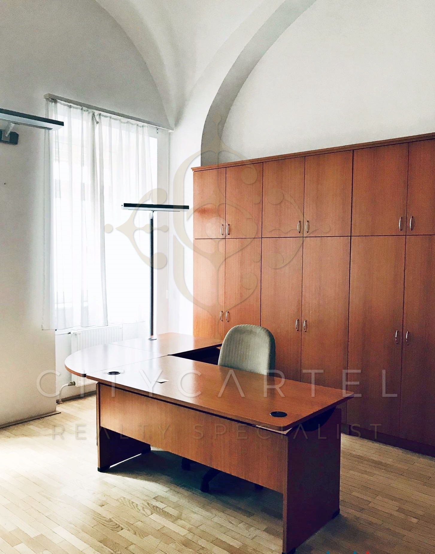 A fájl már létezik a célhelyen: import/kepek/vizjeles_3552659.jpg
Eladó Iroda irodaházban B Budapest, V. kerület  26 m<sup>2</sup> 119600 millió Ft