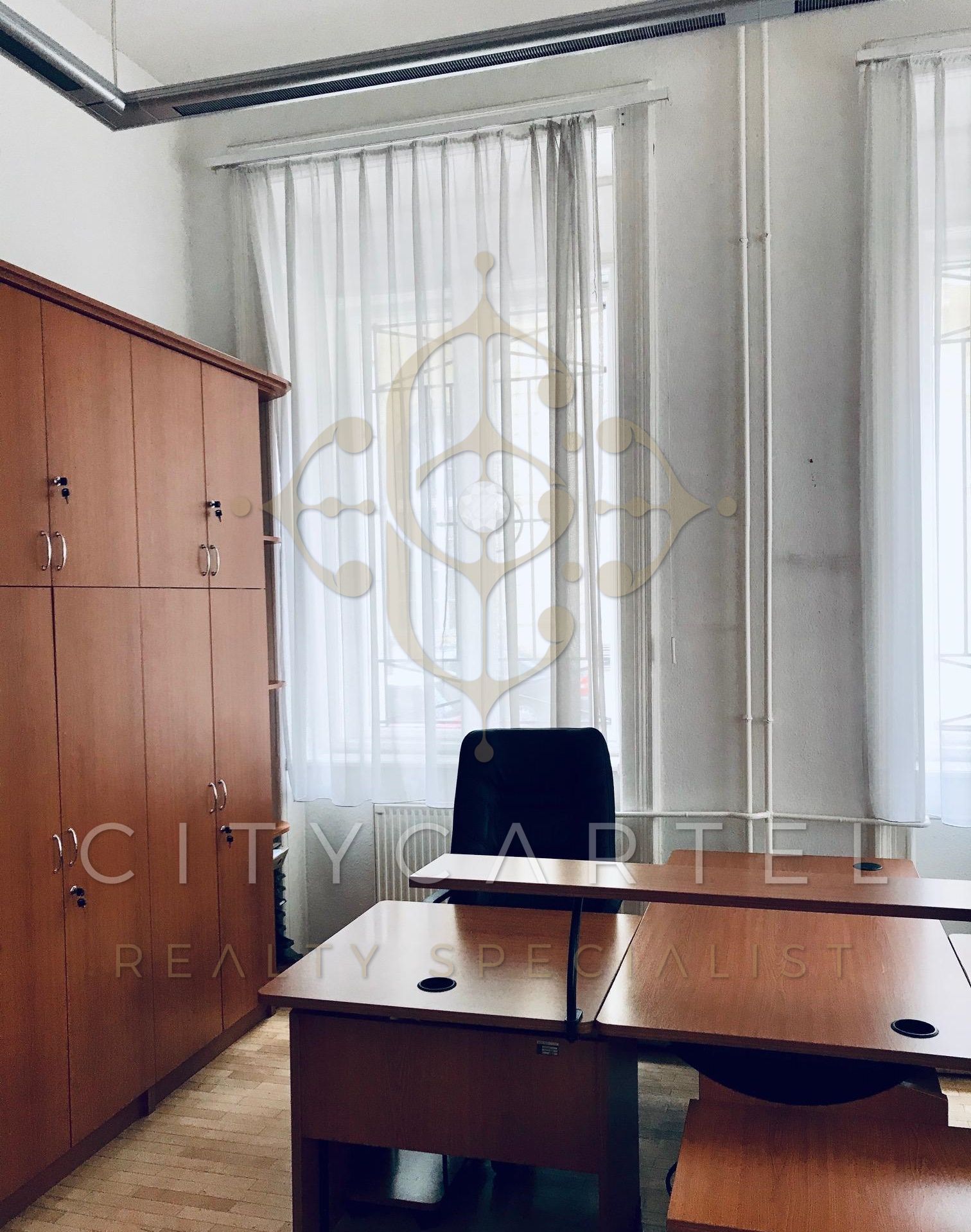 A fájl már létezik a célhelyen: import/kepek/vizjeles_3552663.jpg
Eladó Iroda irodaházban B Budapest, V. kerület  21 m<sup>2</sup> 96600 millió Ft