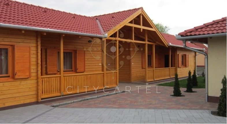 A fájl már létezik a célhelyen: import/kepek/vizjeles_3562781.jpg
Eladó Szálloda, panzió Cserkeszőlő  530 m<sup>2</sup> 648.48 millió Ft