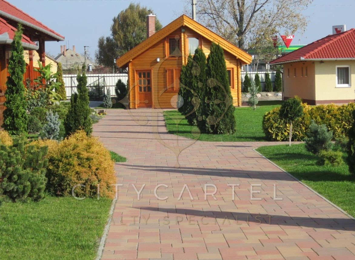 A fájl már létezik a célhelyen: import/kepek/vizjeles_3562792.jpg
Eladó Szálloda, panzió Cserkeszőlő  530 m<sup>2</sup> 648.48 millió Ft