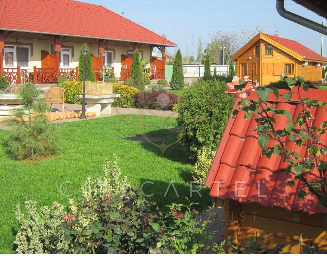 A fájl már létezik a célhelyen: import/kepek/vizjeles_3562794.jpg
Eladó Szálloda, panzió Cserkeszőlő  530 m<sup>2</sup> 648.48 millió Ft
