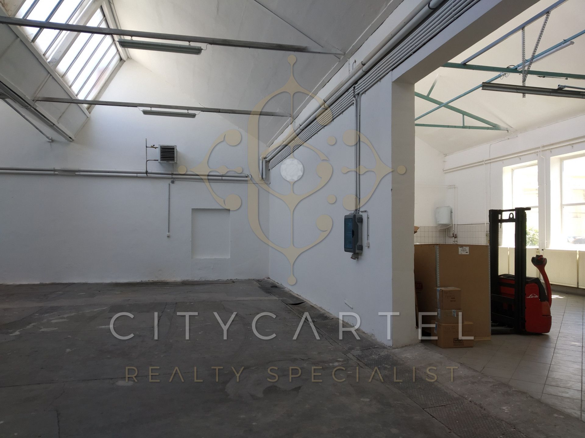 A fájl már létezik a célhelyen: import/kepek/vizjeles_3573091.jpg
For sale Warehouse Budapest, XI. kerület  239 m<sup>2</sup> 1434 EUR