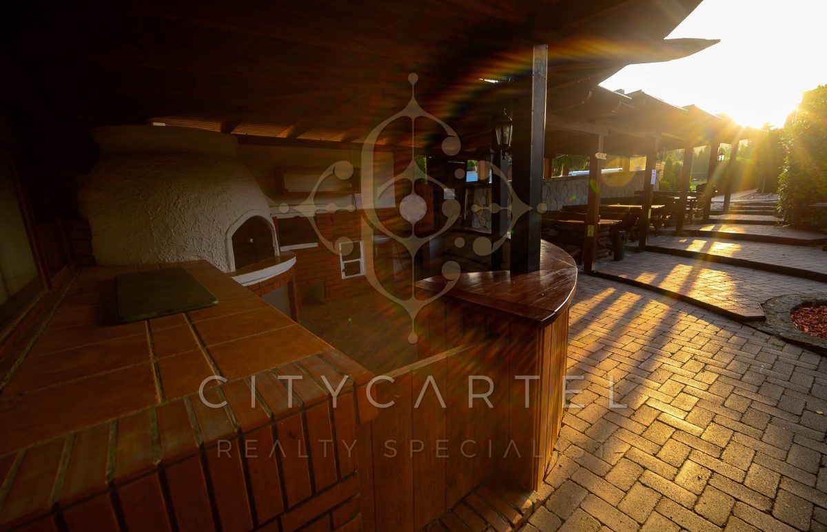 A fájl már létezik a célhelyen: import/kepek/vizjeles_3612863.jpg
For sale Hotel, guesthouse Cserszegtomaj  7714 m<sup>2</sup> 1850000 EUR