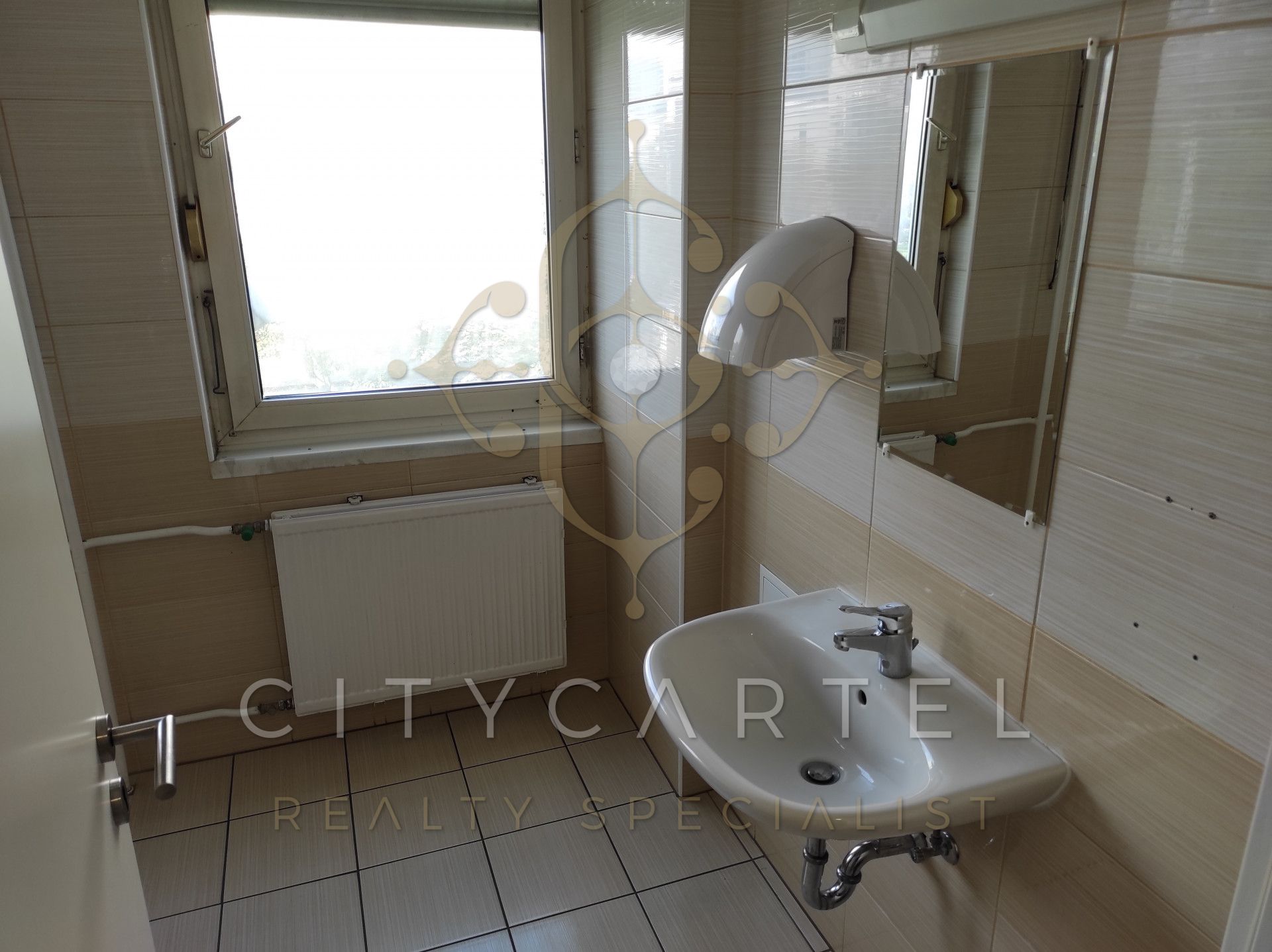 A fájl már létezik a célhelyen: import/kepek/vizjeles_3627378.jpg
Eladó Iroda irodaházban B Budapest, XI. kerület  34 m<sup>2</sup> 55080 millió Ft