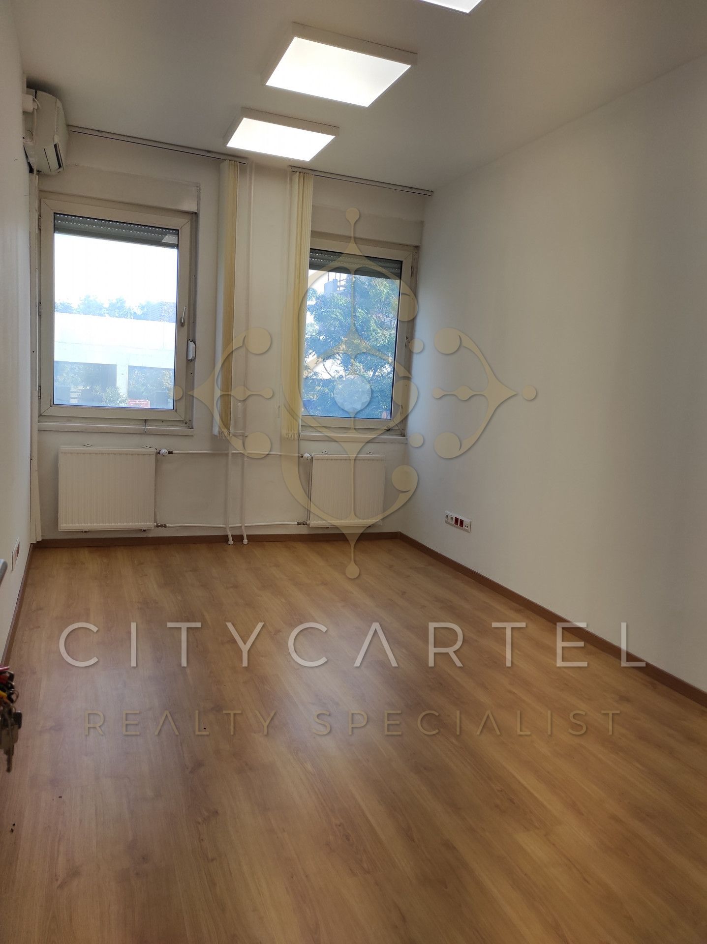 A fájl már létezik a célhelyen: import/kepek/vizjeles_3627381.jpg
Eladó Iroda irodaházban B Budapest, XI. kerület  34 m<sup>2</sup> 55080 millió Ft