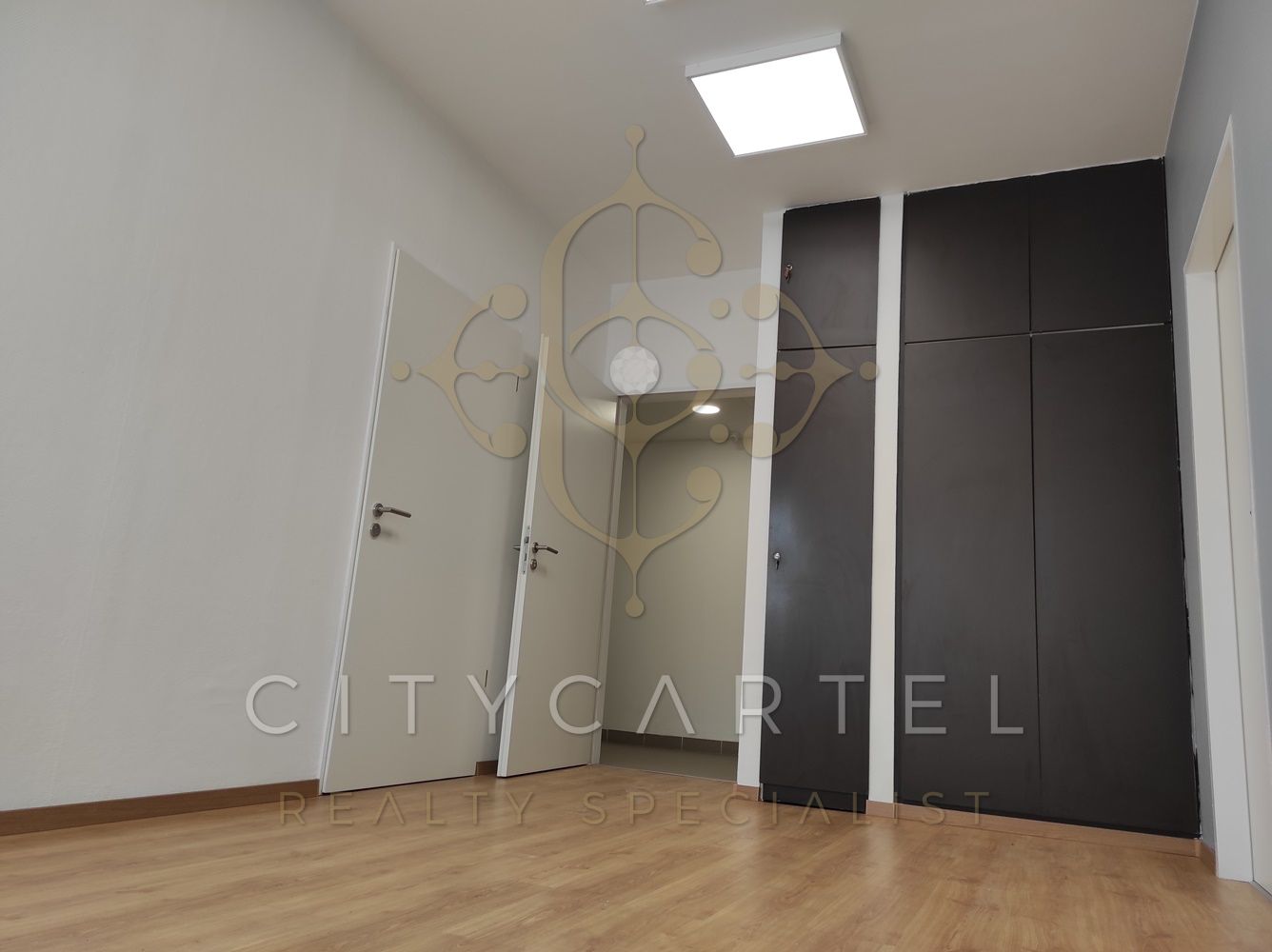 A fájl már létezik a célhelyen: import/kepek/vizjeles_3627416.jpg
Eladó Iroda irodaházban B Budapest, XI. kerület  18 m<sup>2</sup> 29160 millió Ft