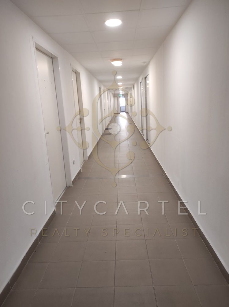 A fájl már létezik a célhelyen: import/kepek/vizjeles_3627432.jpg
Eladó Iroda irodaházban B Budapest, XI. kerület  10 m<sup>2</sup> 16200 millió Ft