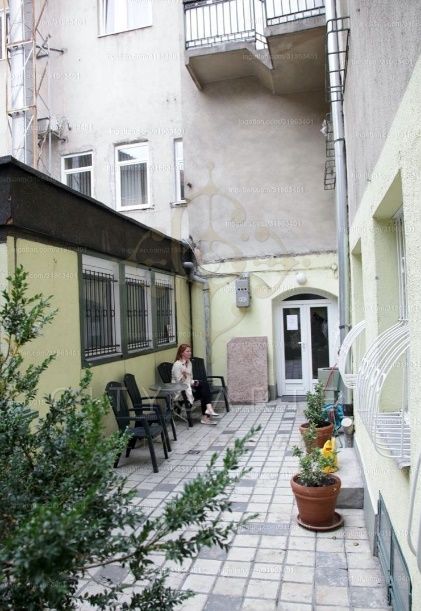 A fájl már létezik a célhelyen: import/kepek/vizjeles_3759667.jpg
Eladó Irodaház Budapest, VII. kerület  1100 m<sup>2</sup> 980 millió Ft