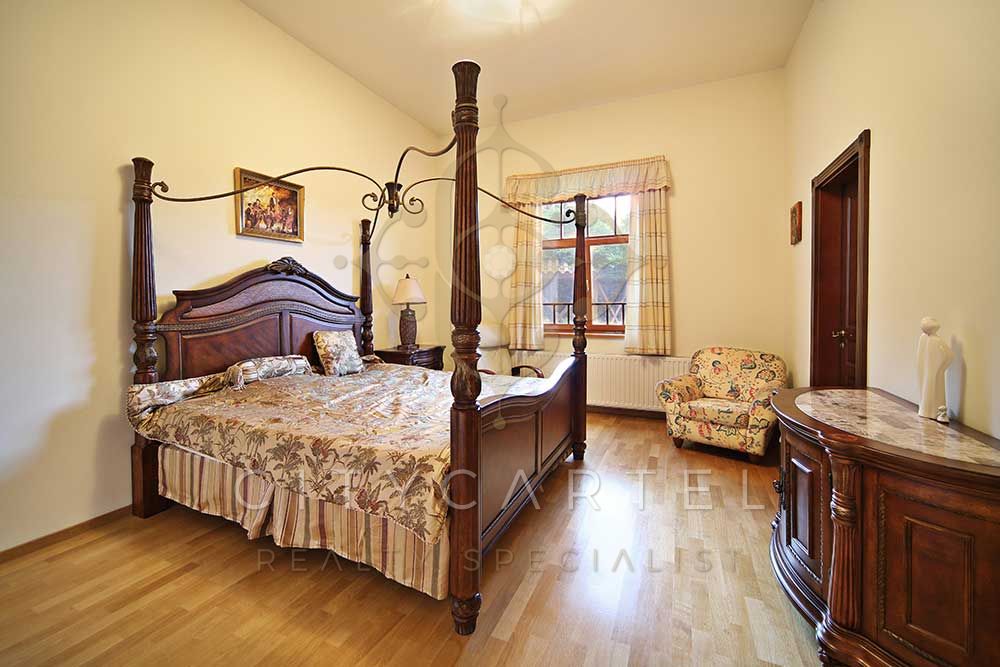 A fájl már létezik a célhelyen: import/kepek/vizjeles_3772319.jpg
Eladó Családi ház Nagyegyháza  1440 m<sup>2</sup> 5999000 EUR