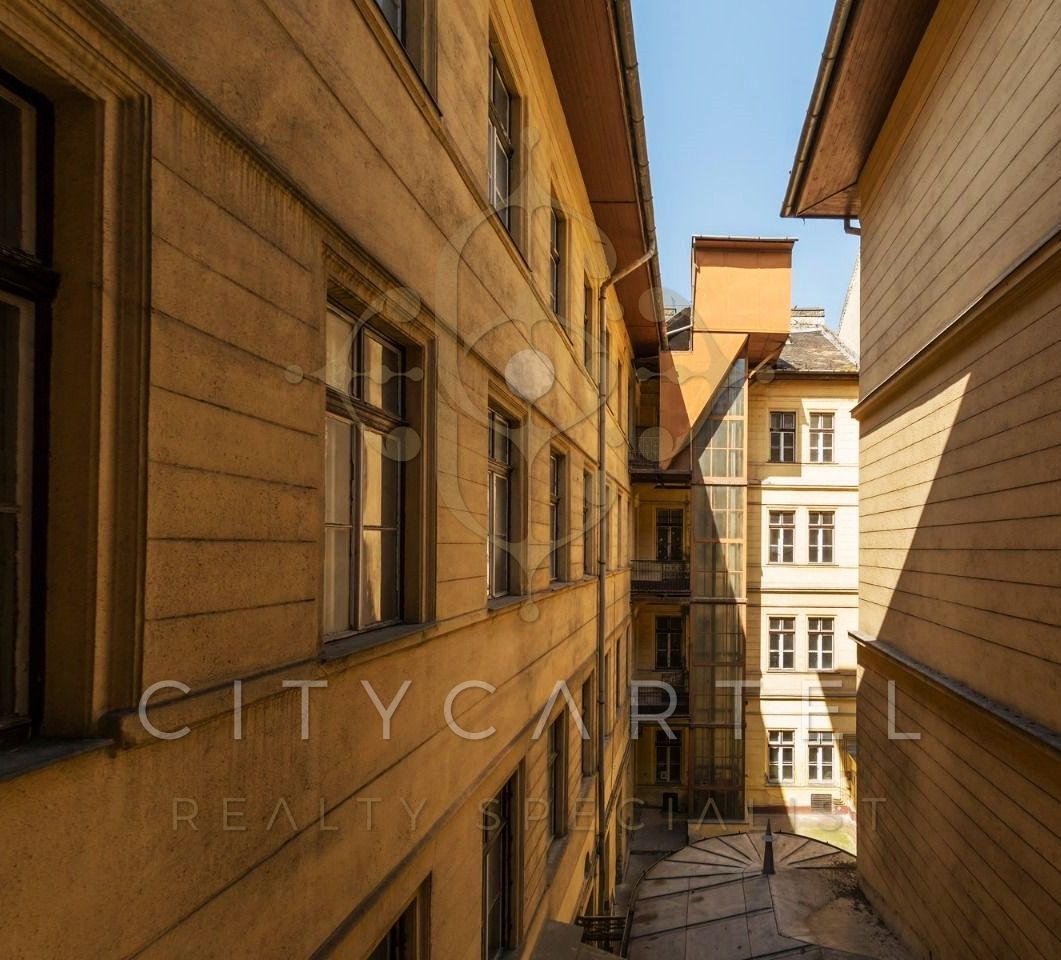 A fájl már létezik a célhelyen: import/kepek/vizjeles_3781236.jpg
Eladó Irodaház Budapest, VII. kerület  2800 m<sup>2</sup> 1800 millió Ft