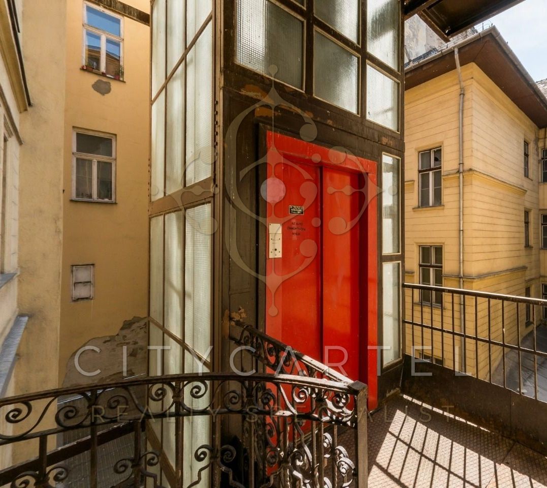 A fájl már létezik a célhelyen: import/kepek/vizjeles_3781240.jpg
Eladó Irodaház Budapest, VII. kerület  2800 m<sup>2</sup> 1800 millió Ft