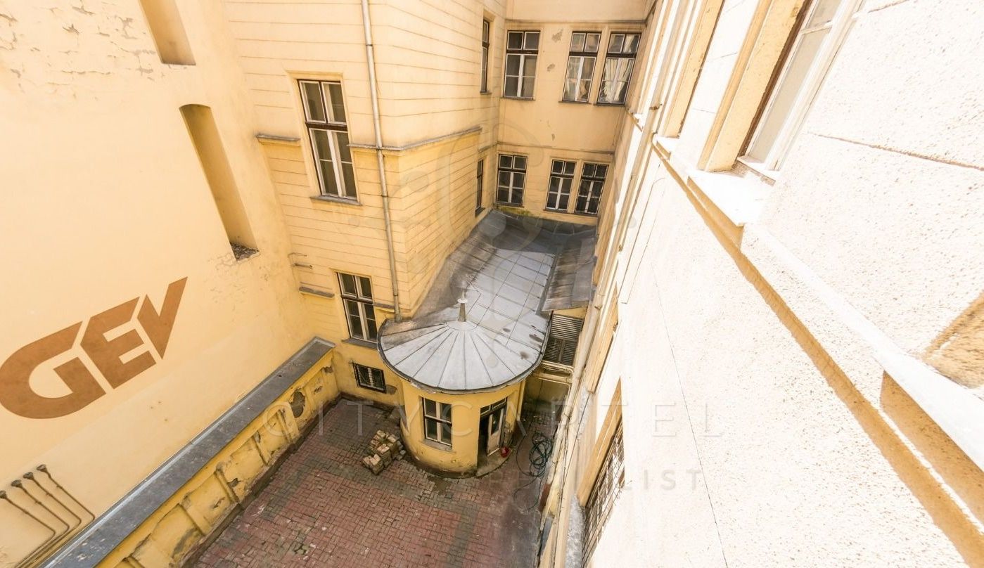 A fájl már létezik a célhelyen: import/kepek/vizjeles_3781241.jpg
Eladó Irodaház Budapest, VII. kerület  2800 m<sup>2</sup> 1800 millió Ft