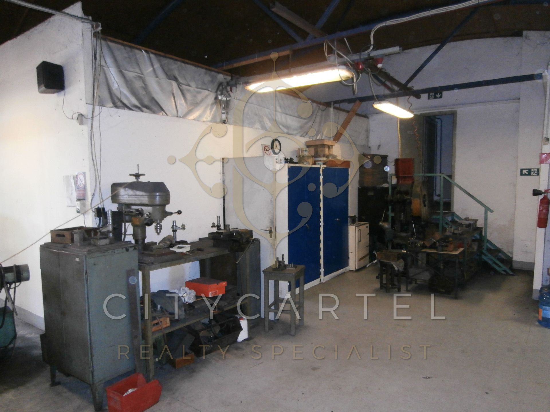 A fájl már létezik a célhelyen: import/kepek/vizjeles_3857253.jpg
For sale Workshop Budapest, XXII. kerület  500 m<sup>2</sup> 365000 EUR