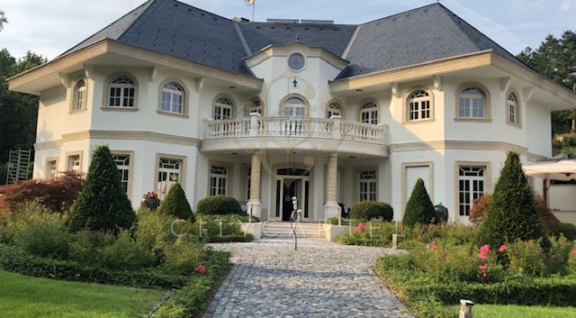 A fájl már létezik a célhelyen: import/kepek/vizjeles_3862391.jpg
For sale Villa, castle, mansion Budapest, II. kerület  1100 m<sup>2</sup> 2147.483647 millió Ft