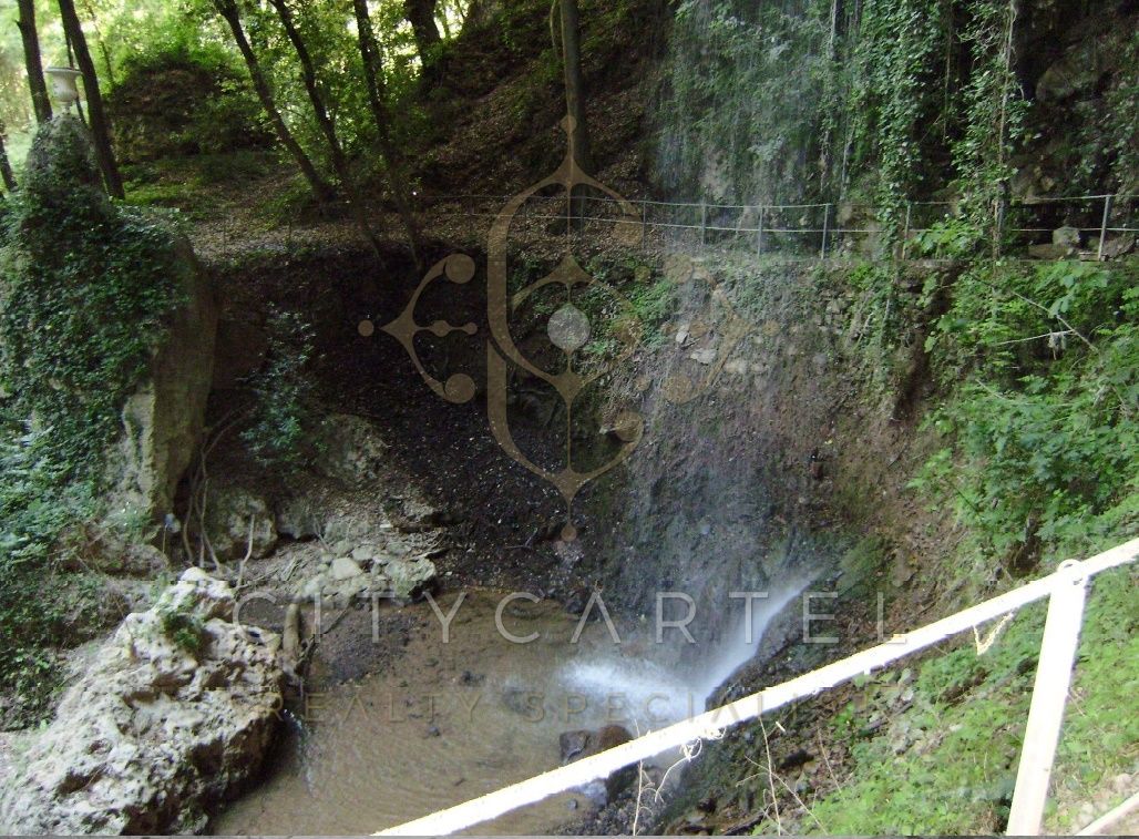 A fájl már létezik a célhelyen: import/kepek/vizjeles_3918813.jpg
Eladó Rezidencia   2200 m<sup>2</sup> 8000000 EUR