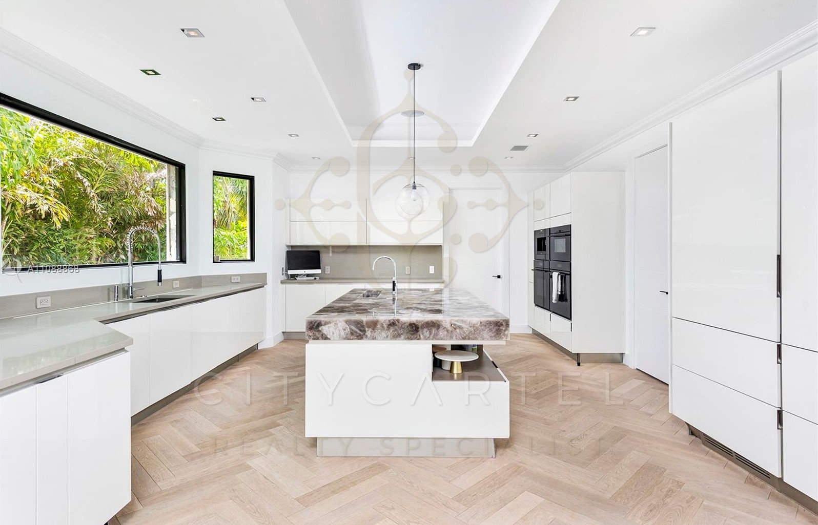 A fájl már létezik a célhelyen: import/kepek/vizjeles_4069275.jpg
For sale Residence   1885 m<sup>2</sup> 2147483647 USD