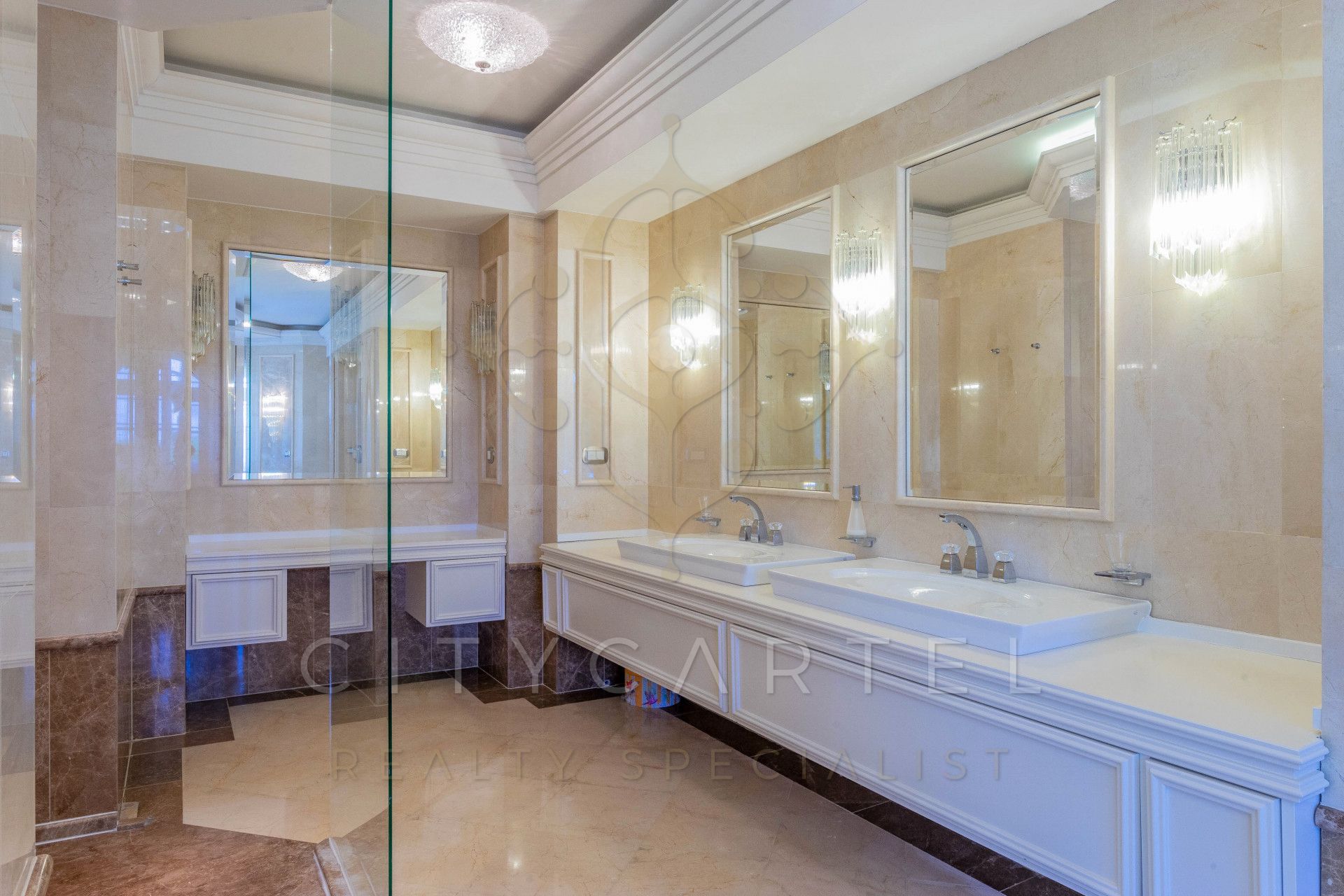 A fájl már létezik a célhelyen: import/kepek/vizjeles_4086880.jpg
For sale Villa, castle, mansion Budapest, II. kerület  1100 m<sup>2</sup> 2147.483647 millió Ft