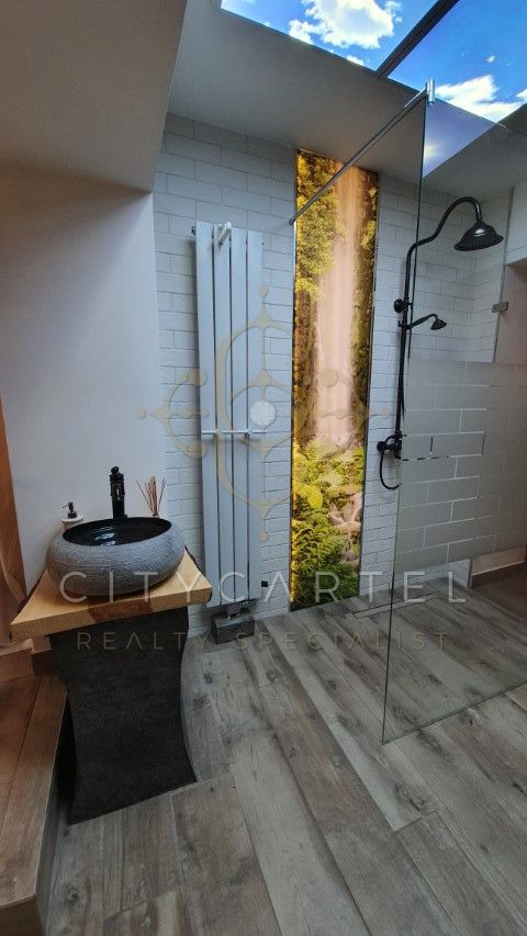 A fájl már létezik a célhelyen: import/kepek/vizjeles_4102030.jpg
Eladó Téglalakás Budapest, II. kerület  180 m<sup>2</sup> 449 millió Ft