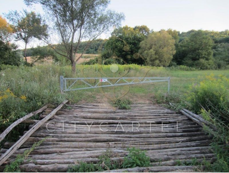 A fájl már létezik a célhelyen: import/kepek/vizjeles_4223781.jpg
For sale Forest Bisse  800000 m<sup>2</sup> 268 millió Ft