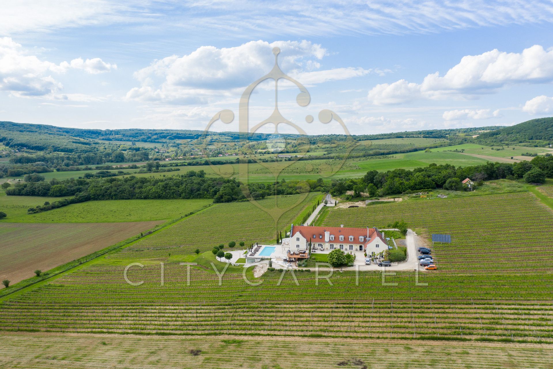 A fájl már létezik a célhelyen: import/kepek/vizjeles_4225739.jpg
Eladó Családi ház Monoszló  1615 m<sup>2</sup> 4900000 EUR