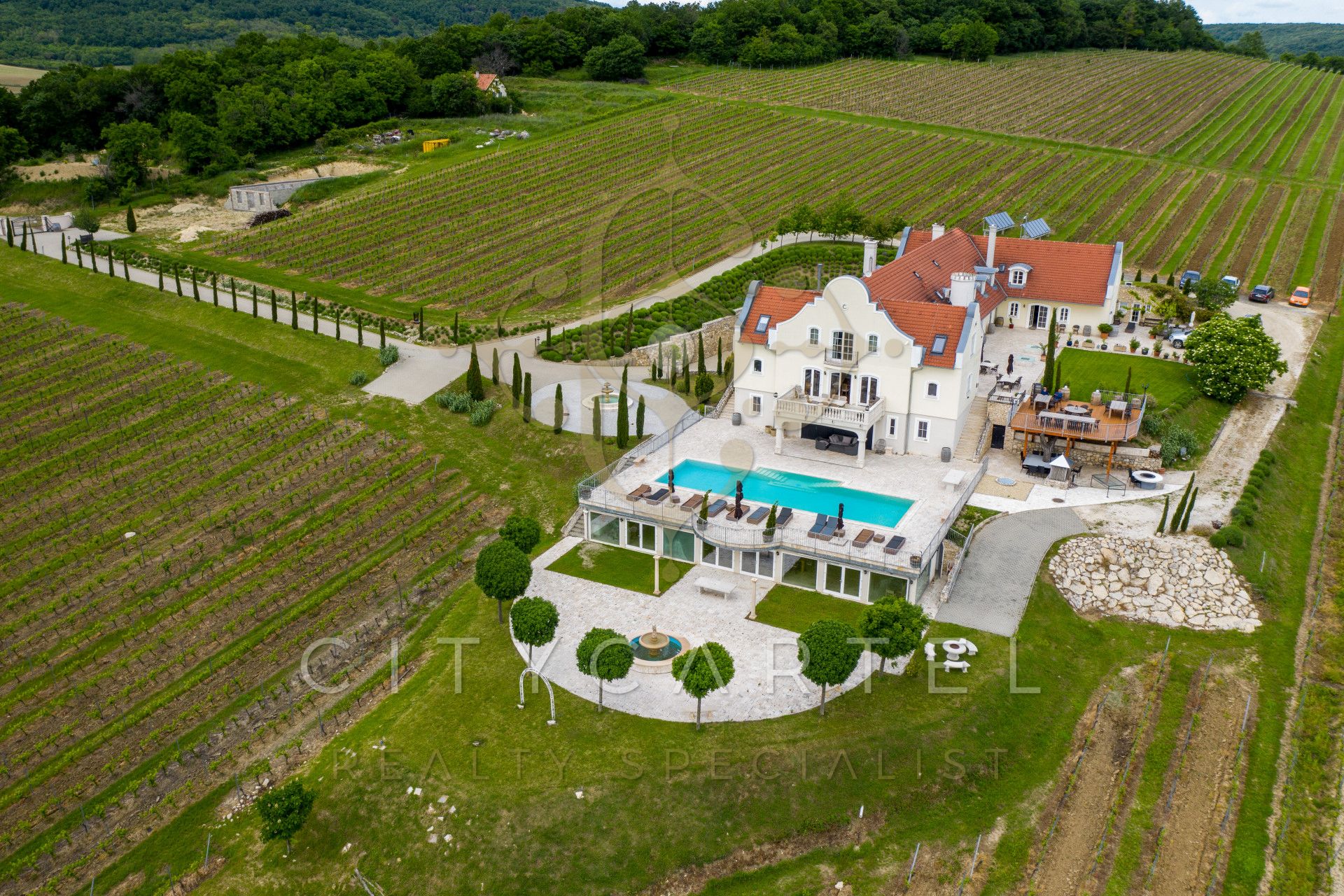 A fájl már létezik a célhelyen: import/kepek/vizjeles_4225890.jpg
Eladó Birtok Monoszló  1615 m<sup>2</sup> 4900000 EUR