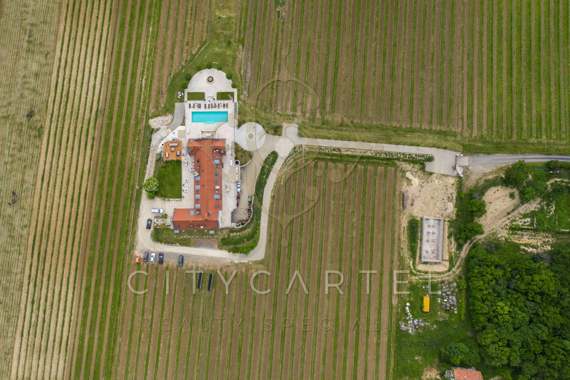 A fájl már létezik a célhelyen: import/kepek/vizjeles_4225893.jpg
Eladó Birtok Monoszló  1615 m<sup>2</sup> 4900000 EUR
