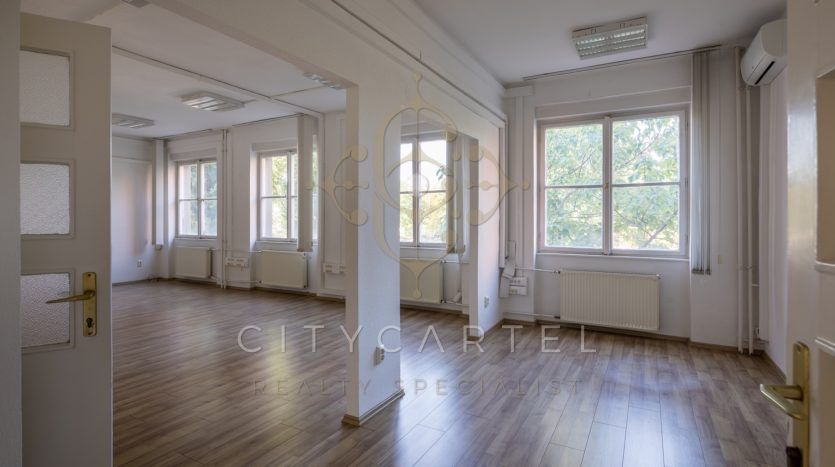 A fájl már létezik a célhelyen: import/kepek/vizjeles_4312356.jpg
Eladó Iroda irodaházban B Budapest, XIII. kerület  370 m<sup>2</sup> 3663 EUR