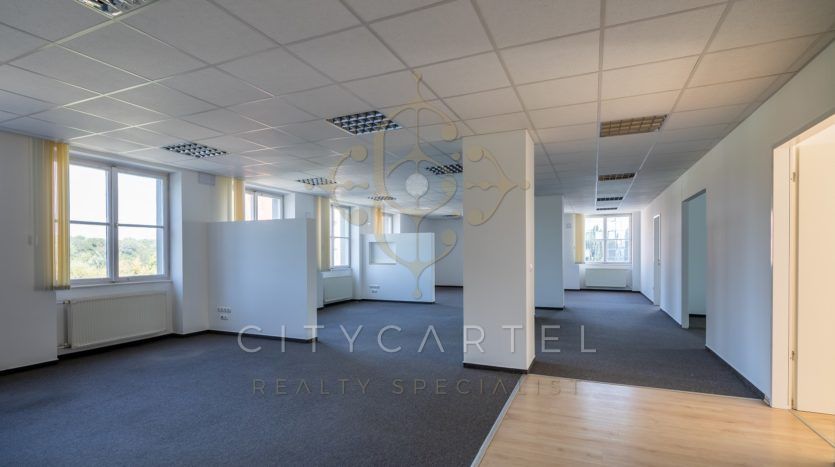 A fájl már létezik a célhelyen: import/kepek/vizjeles_4312358.jpg
Eladó Iroda irodaházban B Budapest, XIII. kerület  370 m<sup>2</sup> 3663 EUR