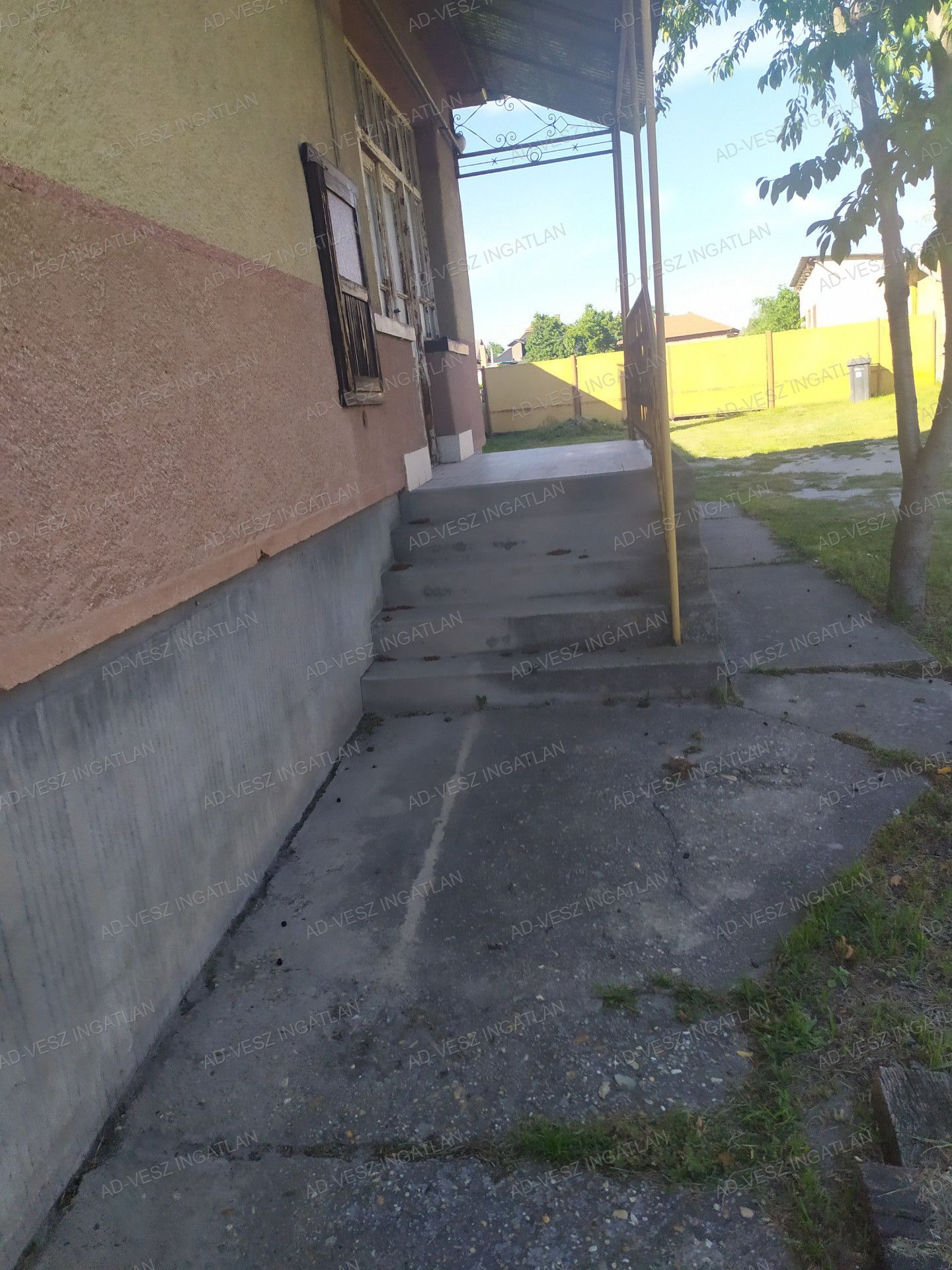 A fájl már létezik a célhelyen: import/kepek/vizjeles_4339052.jpg
Eladó Családi ház Dabas  130 m<sup>2</sup> 60 millió Ft