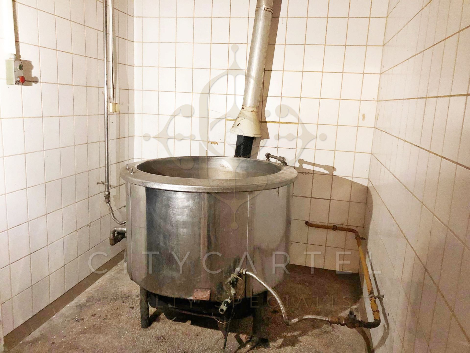 A fájl már létezik a célhelyen: import/kepek/vizjeles_4343086.jpg
For sale Farm building Pély  15000 m<sup>2</sup> 550 millió Ft