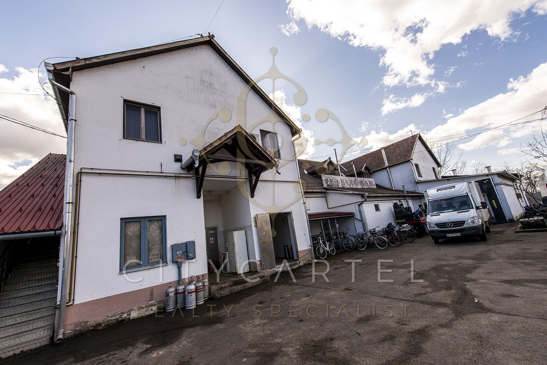 A fájl már létezik a célhelyen: import/kepek/vizjeles_4363239.jpg
For sale Farm building Pély  15000 m<sup>2</sup> 550 millió Ft