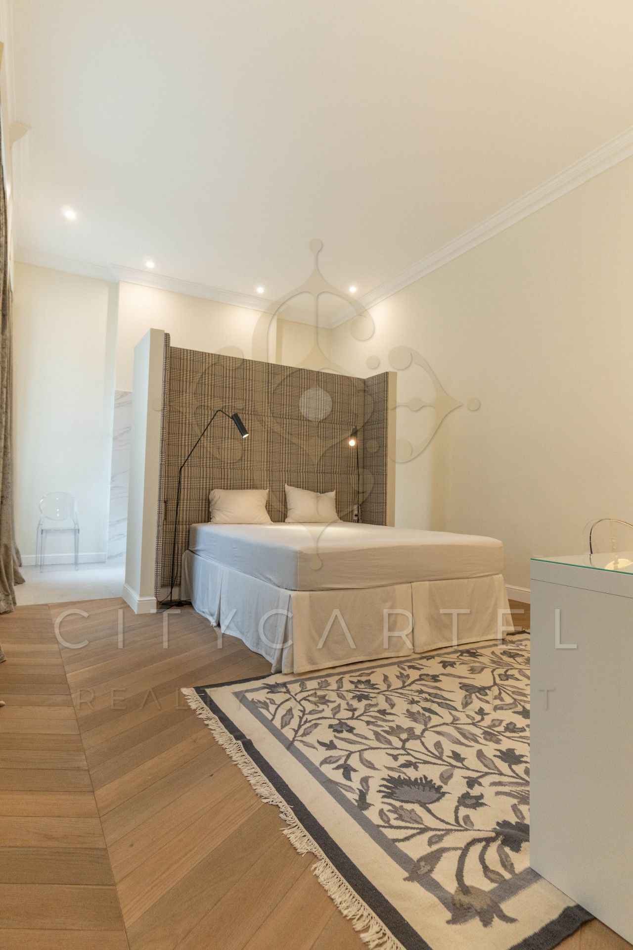 A fájl már létezik a célhelyen: import/kepek/vizjeles_4370567.jpg
Eladó Téglalakás Budapest, V. kerület  217 m<sup>2</sup> 4000 EUR