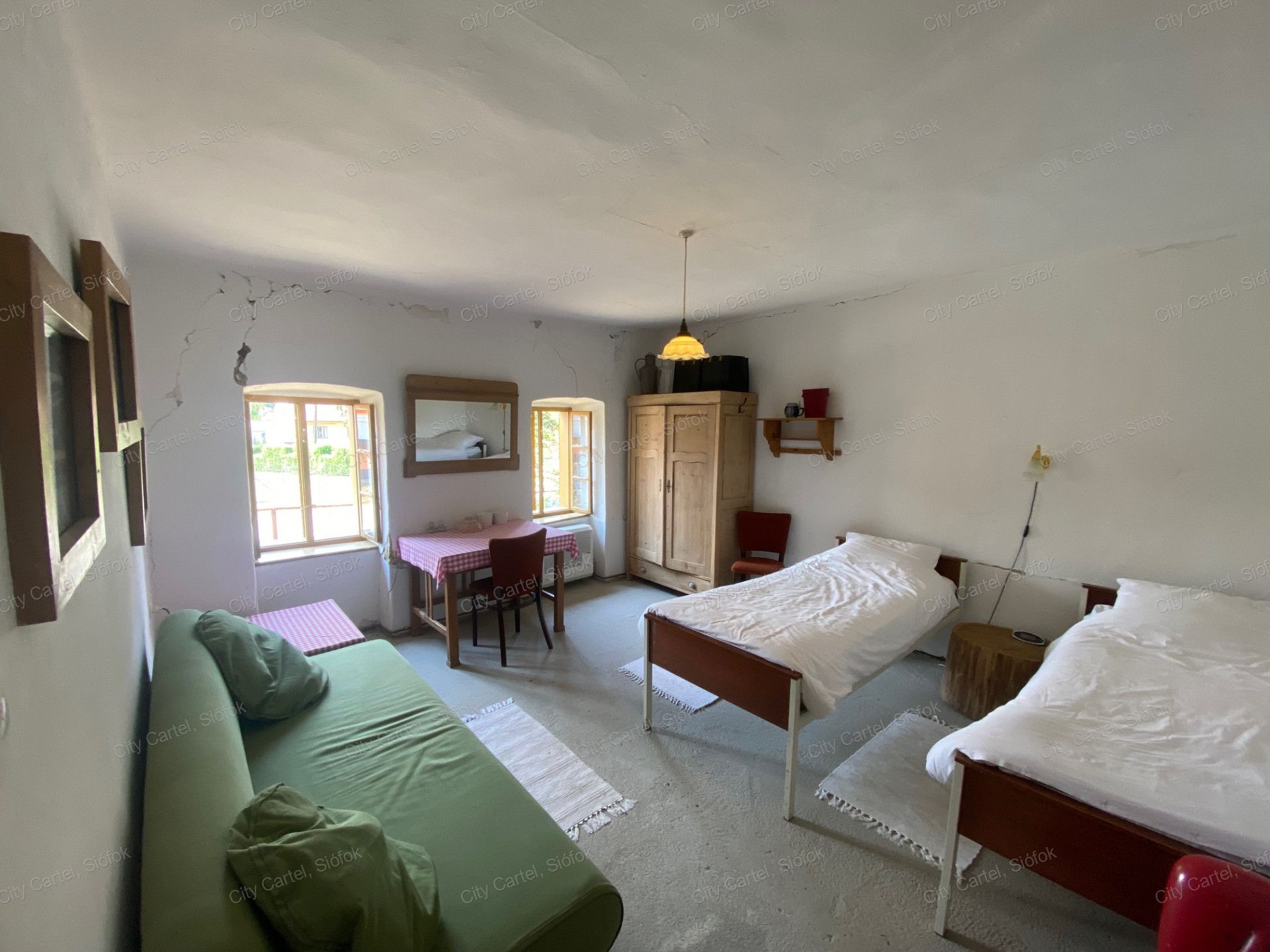 A fájl már létezik a célhelyen: import/kepek/vizjeles_4391961.jpg
For sale house Szőlősgyörök  100 m<sup>2</sup> 29.99 millió Ft