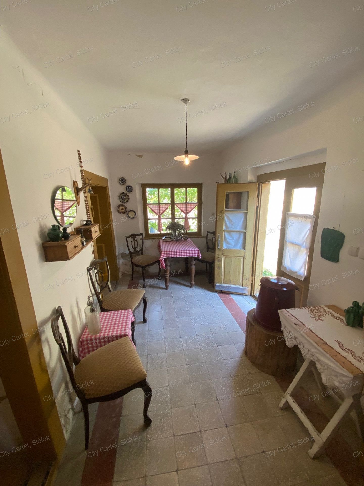 A fájl már létezik a célhelyen: import/kepek/vizjeles_4391970.jpg
For sale house Szőlősgyörök  100 m<sup>2</sup> 29.99 millió Ft