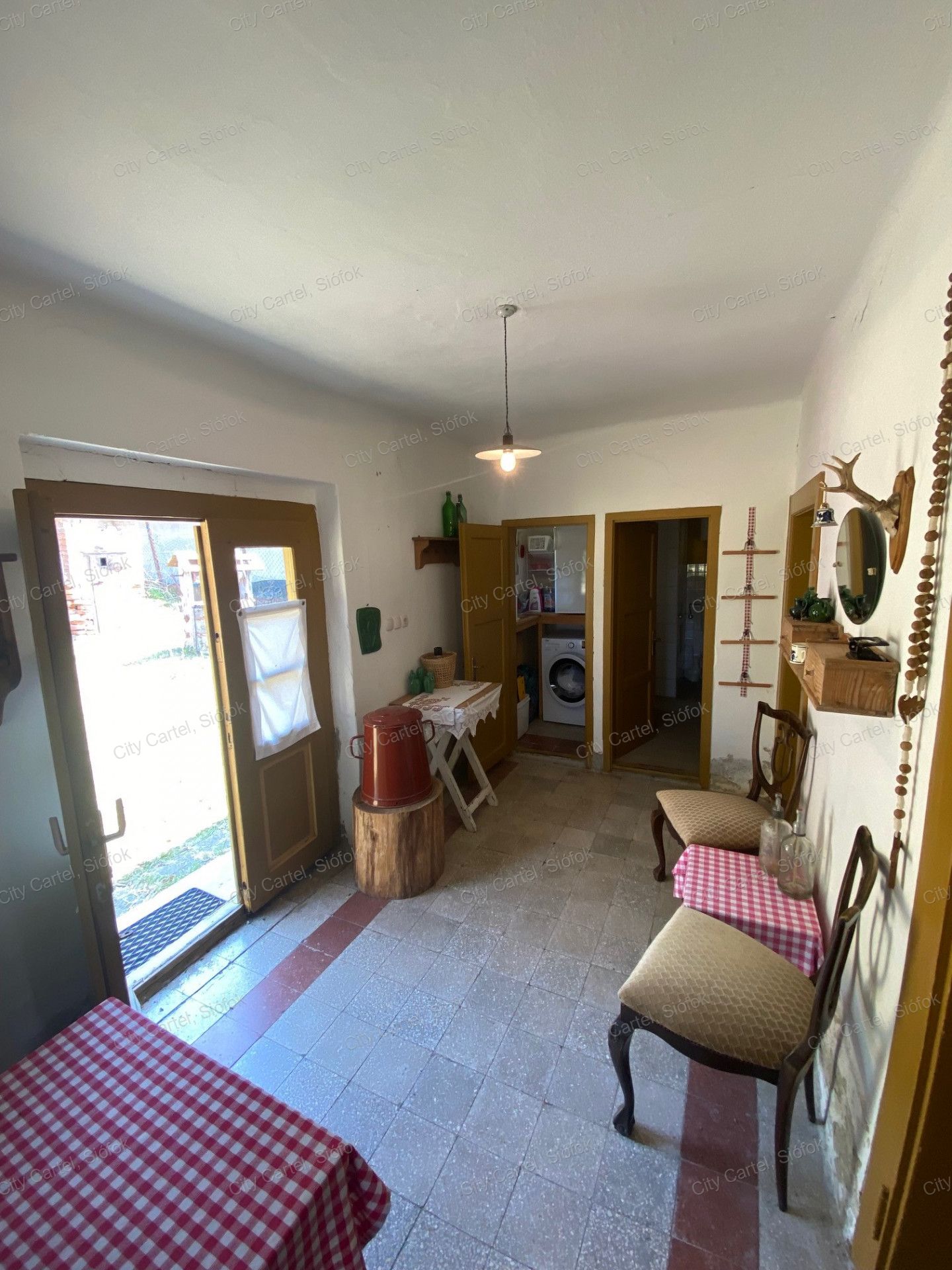 A fájl már létezik a célhelyen: import/kepek/vizjeles_4391971.jpg
For sale house Szőlősgyörök  100 m<sup>2</sup> 29.99 millió Ft
