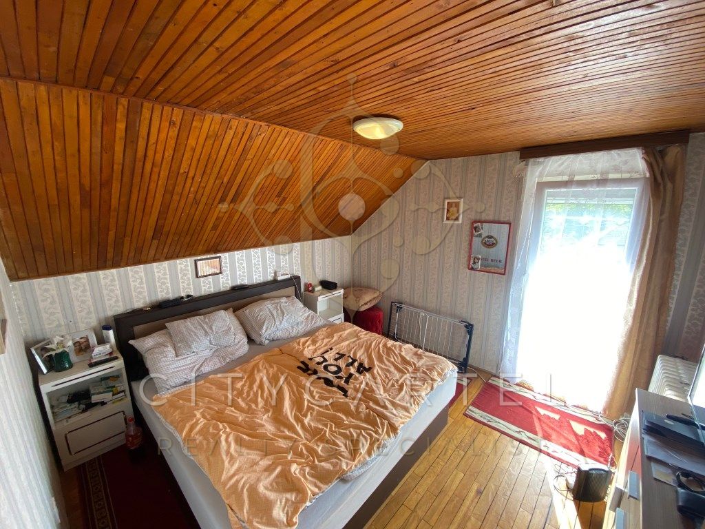 A fájl már létezik a célhelyen: import/kepek/vizjeles_4449928.jpg
Eladó Családi ház Balatonlelle  240 m<sup>2</sup> 79.99 millió Ft