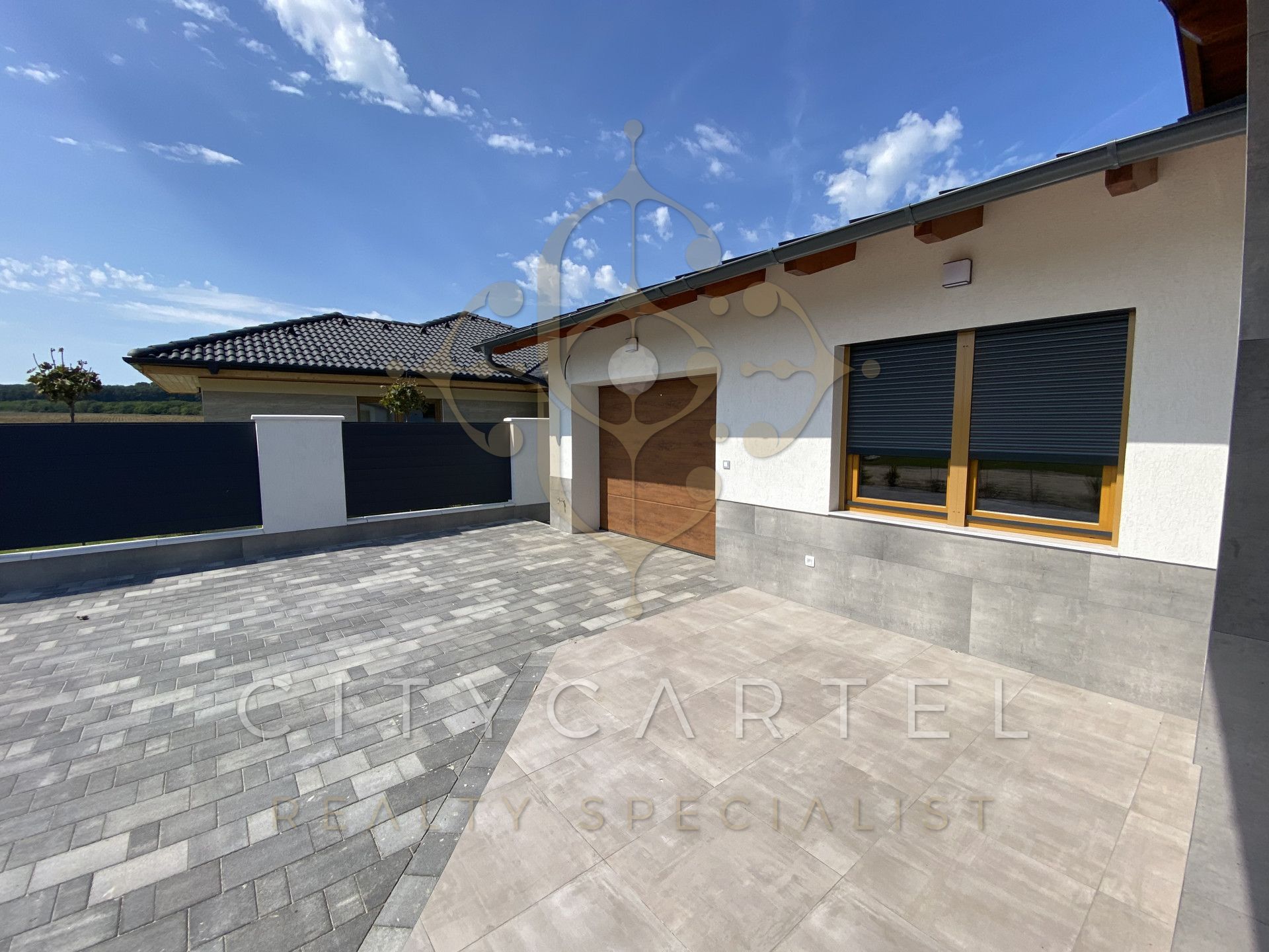 A fájl már létezik a célhelyen: import/kepek/vizjeles_4450113.jpg
For sale house Balatonkeresztúr  160 m<sup>2</sup> 147.9 millió Ft