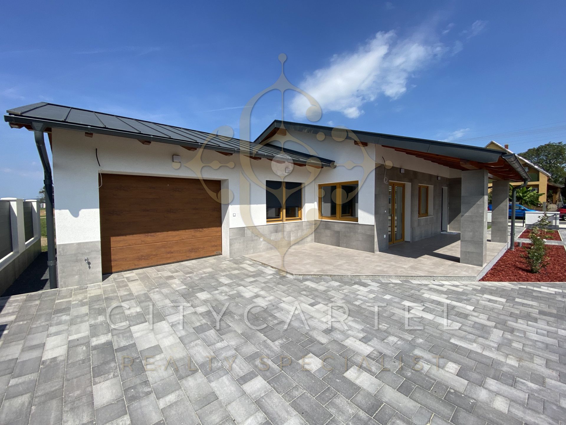 A fájl már létezik a célhelyen: import/kepek/vizjeles_4450115.jpg
For sale house Balatonkeresztúr  160 m<sup>2</sup> 147.9 millió Ft