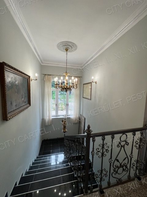 A fájl már létezik a célhelyen: import/kepek/vizjeles_4463060.jpg
For sale house Tahitótfalu  850 m<sup>2</sup> 1750000 EUR
