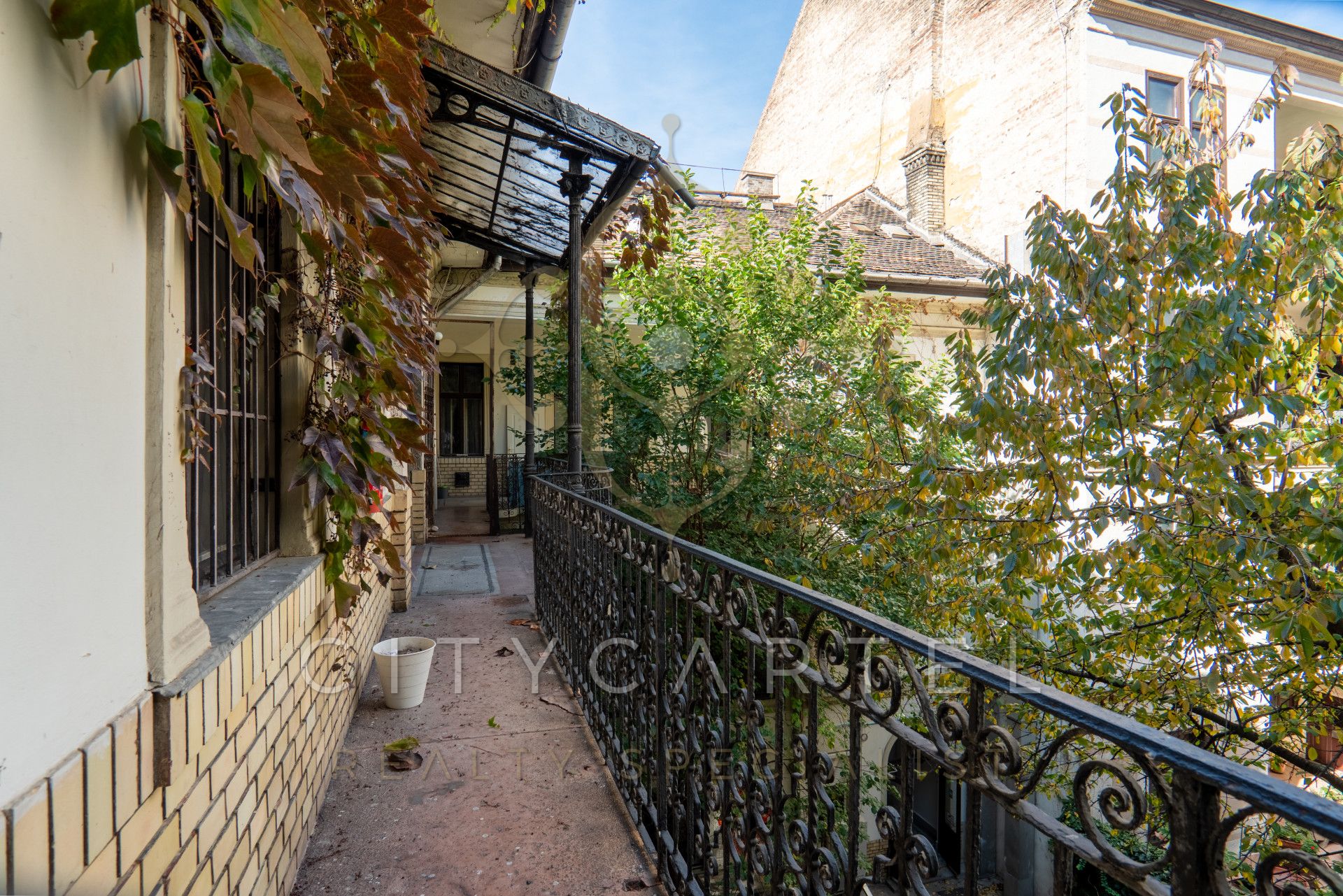 A fájl már létezik a célhelyen: import/kepek/vizjeles_4491378.jpg
For sale Condominium Budapest, VI. kerület  1077 m<sup>2</sup> 3800000 EUR