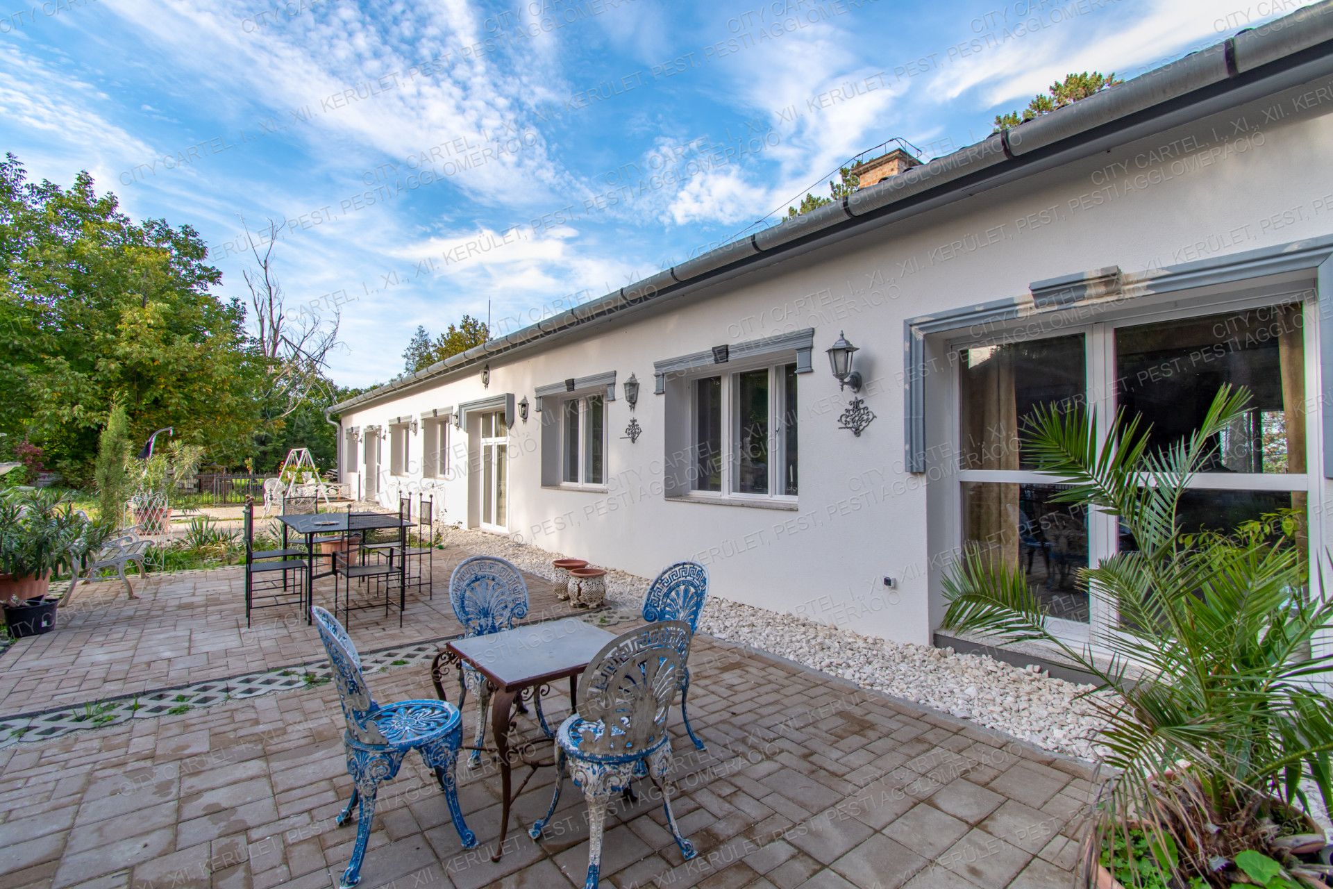 A fájl már létezik a célhelyen: import/kepek/vizjeles_4500734.jpg
For sale house Tahitótfalu  850 m<sup>2</sup> 4000 EUR