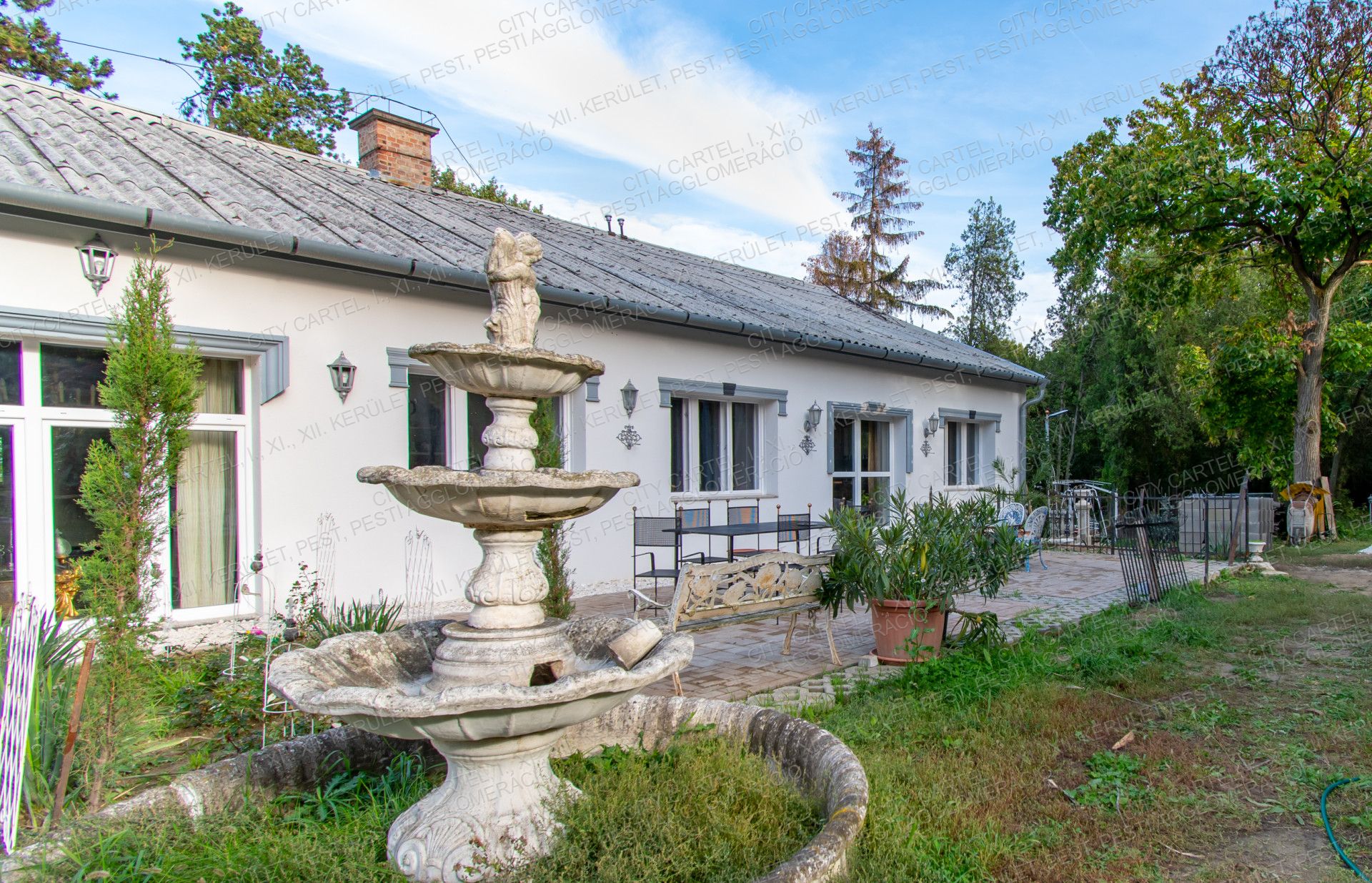 A fájl már létezik a célhelyen: import/kepek/vizjeles_4500737.jpg
For sale house Tahitótfalu  850 m<sup>2</sup> 4000 EUR
